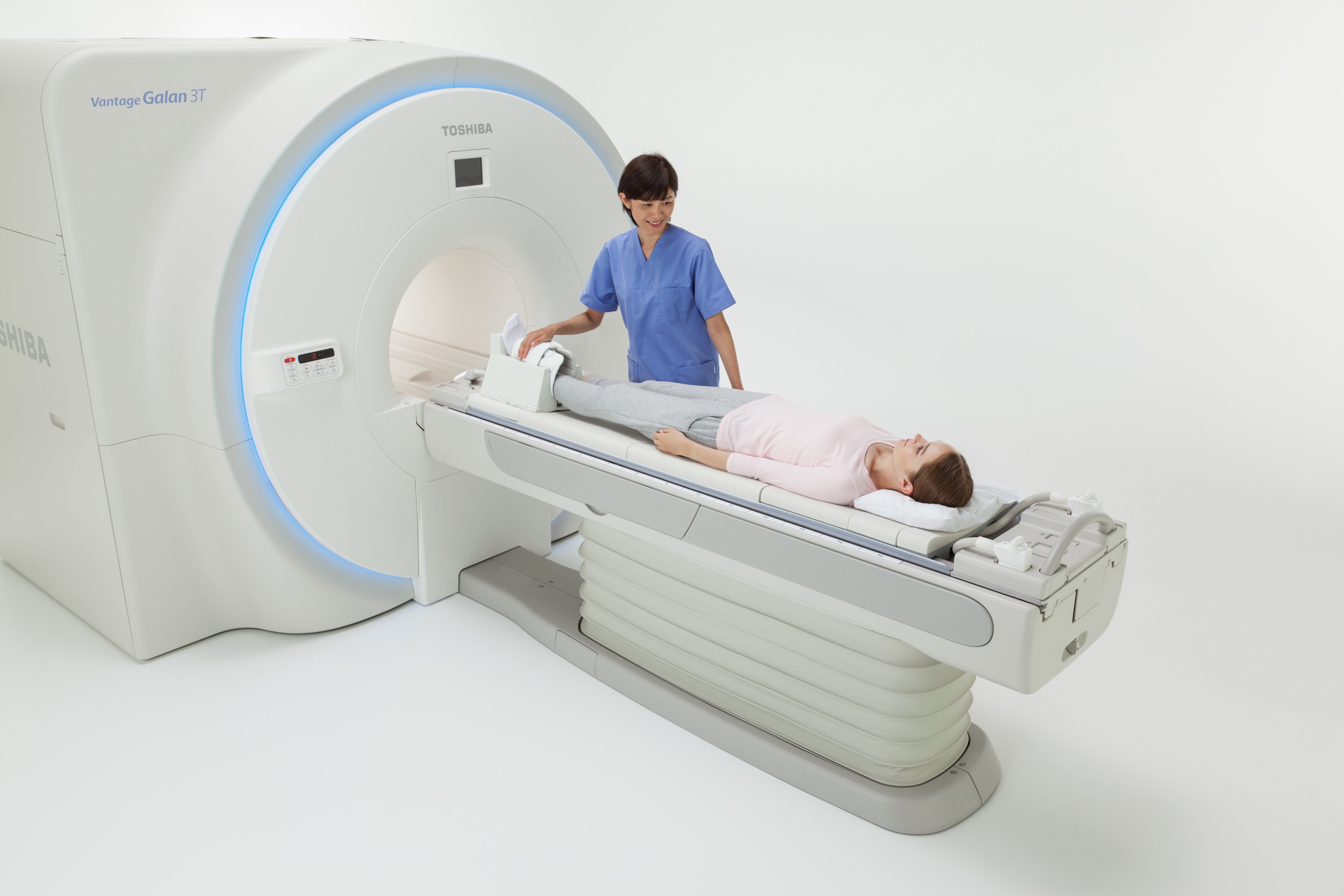 Toshiba Showcases Vantage Galan 3T MRI at ISMRM 2017 | Imaging