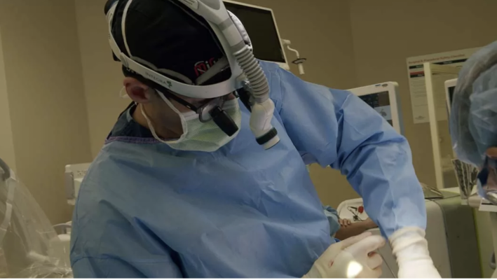 Robotic Spine Surgeon, Dr. Kornelis Poelstra, for the first time performs intraoperative registration for radiation free pre-operative screw trajectory planning and navigation with BoneMRI