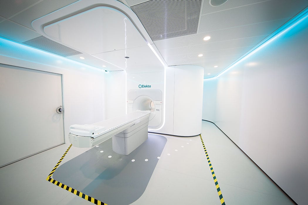 Elekta’s MR-linac integrates an advanced linear accelerator and a 1.5T magnetic resonance imaging (MRI) system
