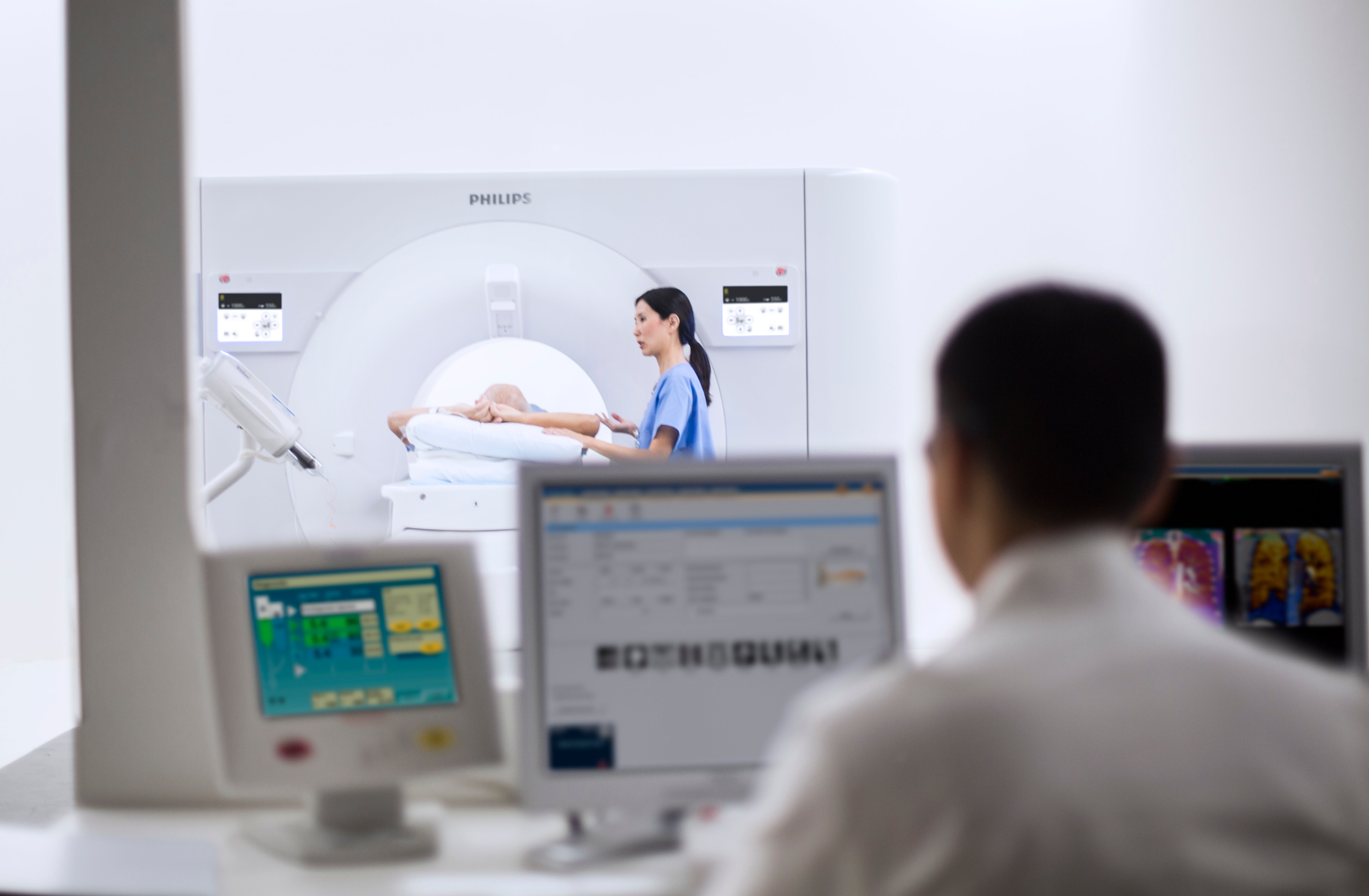 The Philips IQon Elite debuted at RSNA 2017 with features designed for emergency and trauma imaging. #RSNA2017, #RSNA17