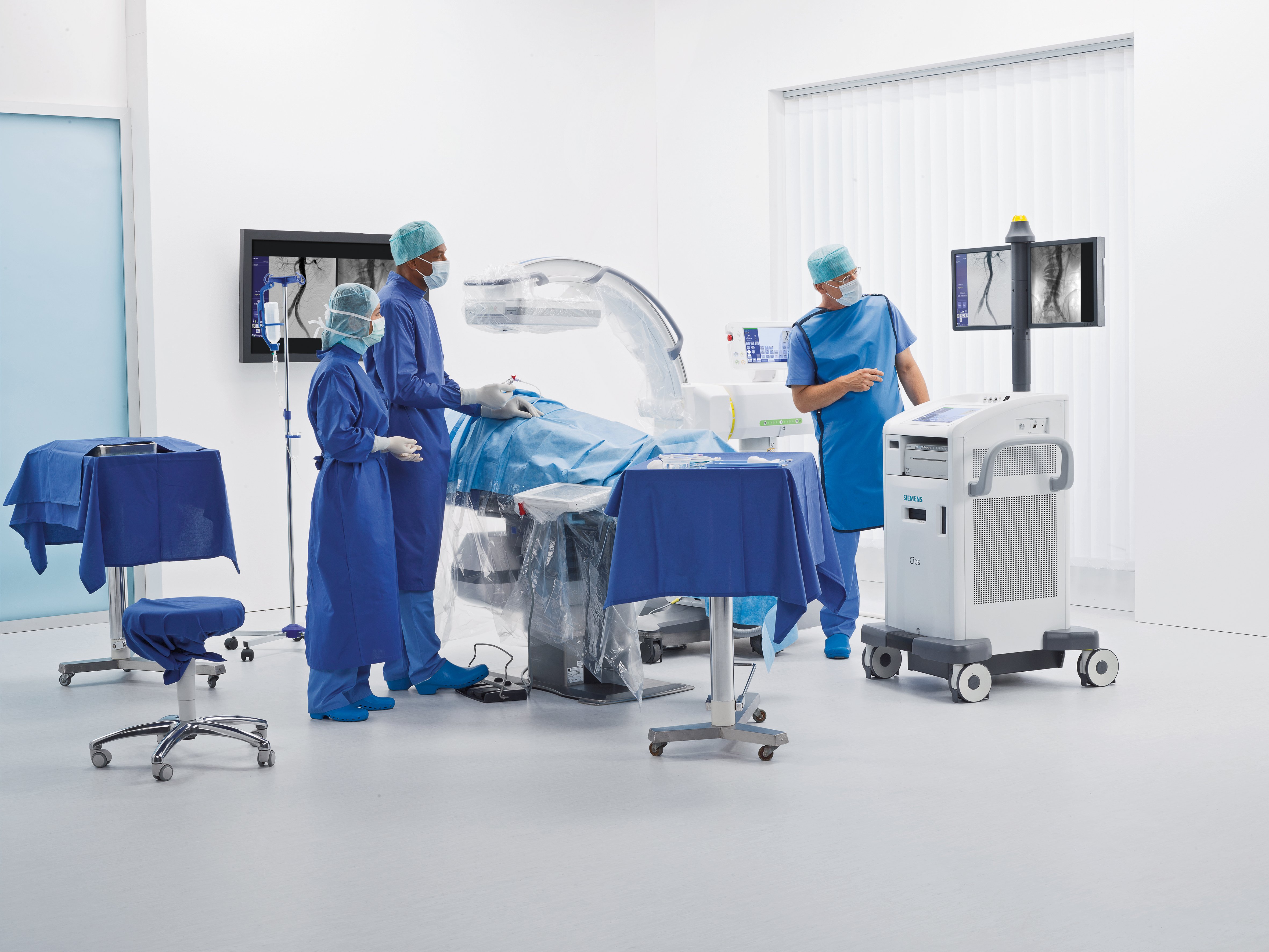 Mobile carm, mobile C-arm, Siemens Cios, mobile c-arms Mobile C-arm fluoroscopic X-ray systems are used for a variety of diagnostic imaging and minimally invasive surgical procedures
