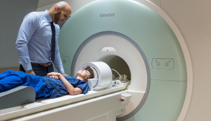 MRI Study Differentiates Brains of Doers from Procrastinators