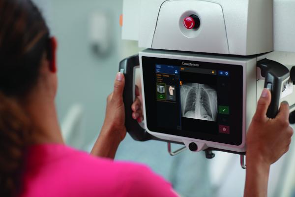 As the industry’s first mobile X-ray system with a collapsible column, the DRX-Revolution delivers high-quality diagnostic images in tight spaces, helping to limit the spread of infection by providing critical bedside imaging.
