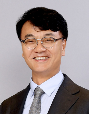 ARRS announces that Jeong Min Lee, KSR President, will receive Honorary Membership in ARRS during the 2023 Annual Meeting in Honolulu, HI 