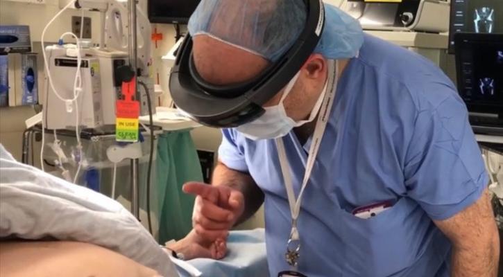 Medivis Launches SurgicalAR Augmented Reality Platform