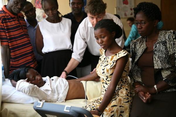 Elekta, Radiating Hope volunteer organization, ASTRO 2016, partnership