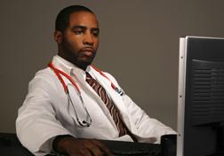  doctor at computer_iStock