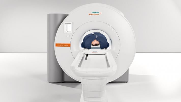  Siemens Healthineers announced the U.S. Food and Drug Administration (FDA) clearance of the Magnetom Free.Max, a new High-V magnetic resonance (MR) scanner that combines a 0.55 Tesla (0.55T) field strength with deep learning technologies and advanced image processing