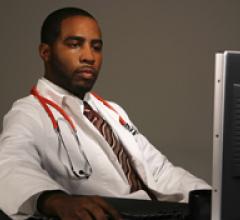  doctor at computer_iStock