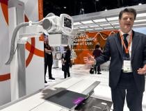 Carestream's Marco Riolfo demonstrates the features on the new Horizon X-ray System